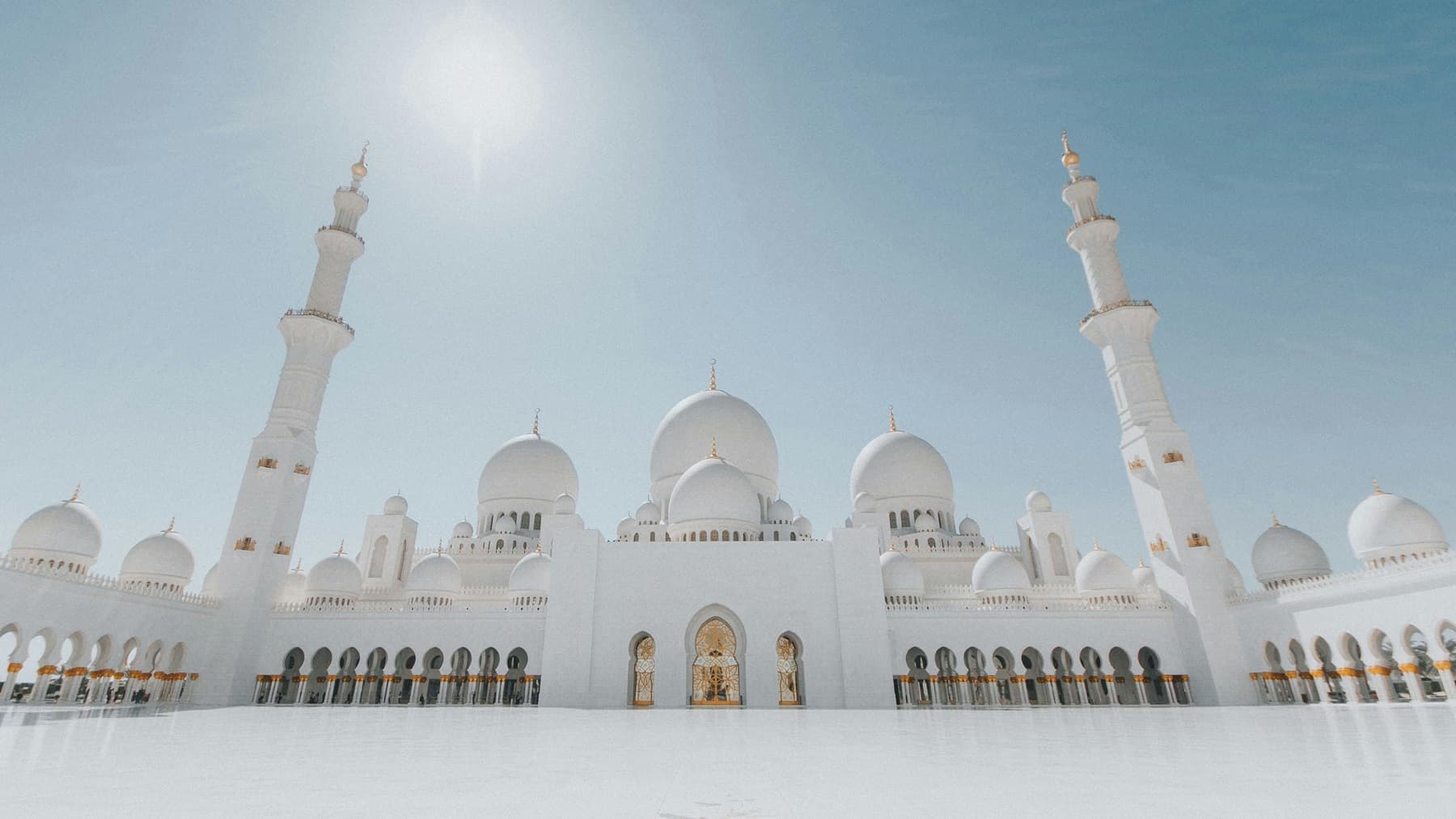 Abu Dhabi City Tour Guide 2026: What to See, Do and How to Book